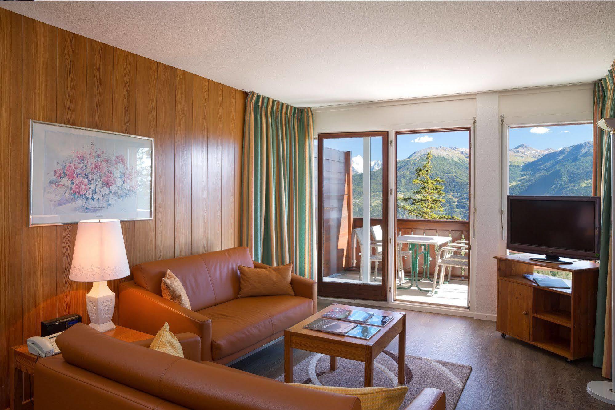 Aparthotel Helvetia Кранс Монтана Екстериор снимка